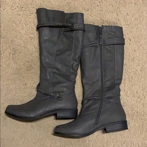 Size 9 Gray Boots. 15 Inches in Height.